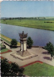 01bBHRac 2169 Torgau Denkmal (1962)