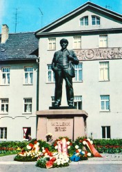 01bBHRac 2228 Lutherstadt Eisleben Lenindenkmal