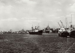 05aWKM A 1272 Rostock Hafen (1956)