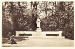 ASW  19 Weimar Liszt-Denkmal im Park