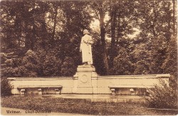 COM    50 Weimar Liszt-Denkmal -hs
