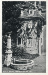 PHW  16 Weimar Brunnen am Haus der Frau von Stein