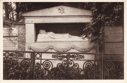 PWW oN Weimar Grabmal der Familie Goethe -hs