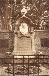 PWW oN Weimar Grabmal der Frau von Stein -hs