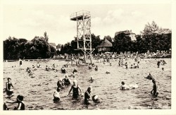 SCL 24123 Weimar Schwimmbad b