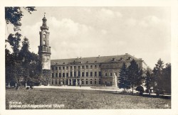 TCL 18 Weimar Schloss mit Kriegerdenkmal