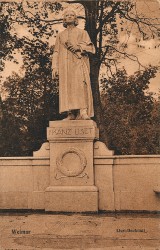 XXX   120 Weimar Liszt-Denkmal