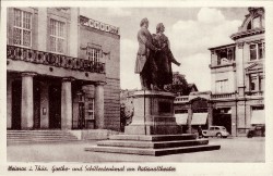 XXX oN Weimar Goethe- und Schillerdenkmal