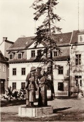 01bBHRn 01-09-31-224K Weimar Schweitzer-Denkmal -hs