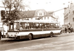 01bBHRn ZSo 1662-14K 90 Jahre Stadtverkehr Obus 8011