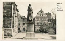 04aNVK A120 Weimar Am Herderdenkmal