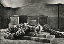 NFG-HEW oN Weimar Goethe- und Schiller-Gruft